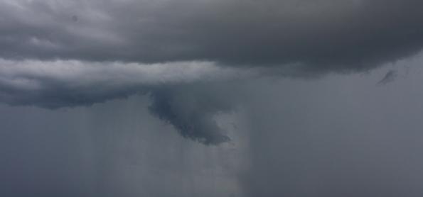 Temporais ganham força em Santa Catarina e no Rio Grande do Sul