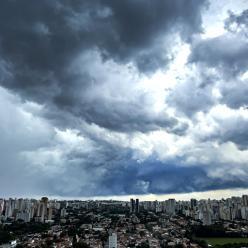 Chuva retorna para São Paulo, agora com mais intensidade