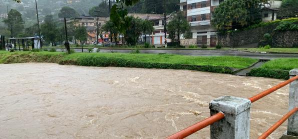 Petrópolis recebe em 12 horas quase a chuva normal para março