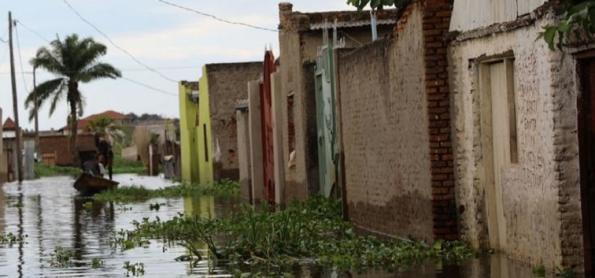 Além do Brasil, outros países vivem enchentes devastadoras