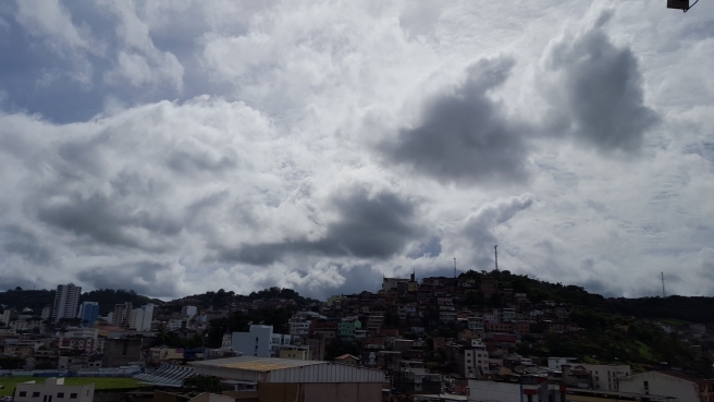 Manhuaçu nuvens carregada - Categoria - Notícias Climatempo