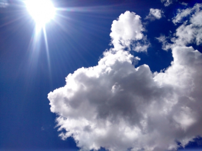 Linda imagem de hoje. Dia de sol, muito calor e outono na área