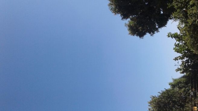 Céu azul em Trindade GO.