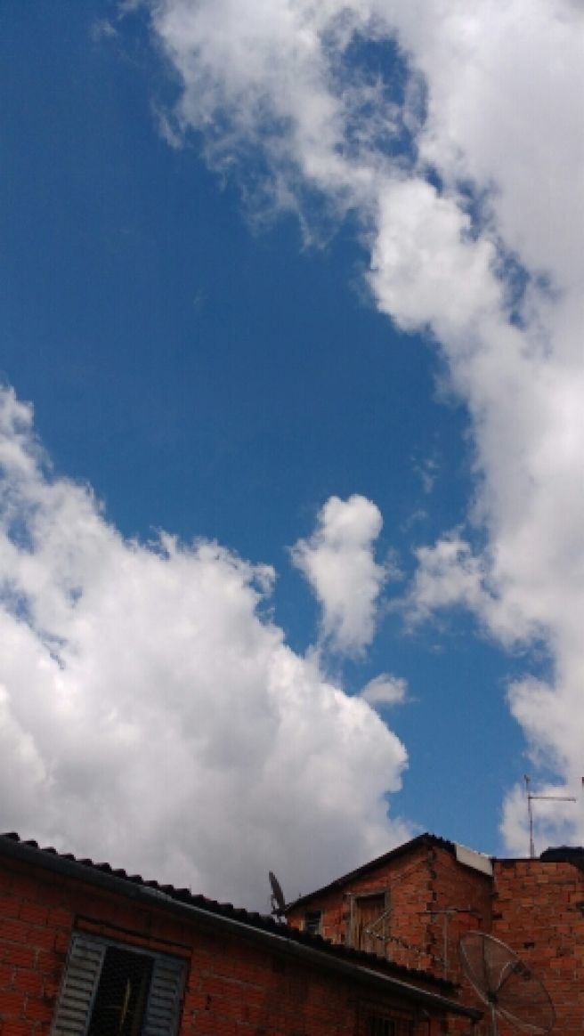 domingo de nuvens 
são Paulo SP
nuvens majestosas