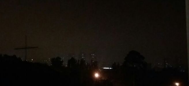 Madrugada com forte névoa em São Paulo...