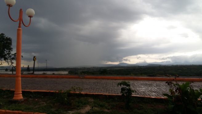 Chuva na cidade de Ipupiara - BA 