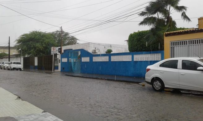 Terça-feira chuvosa em Tobias Barreto (SE)