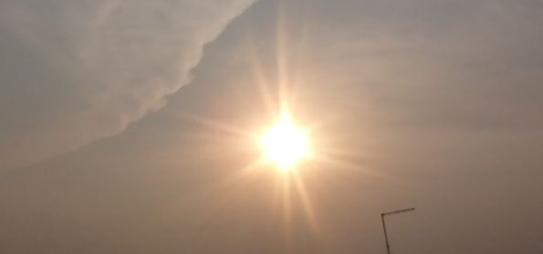 Fim de tarde nessa quinta feira na cidade industrial,curitiba com 30GRAU