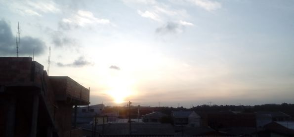 Fim de tarde em curitiba nessa degunda feira #fotografootempo