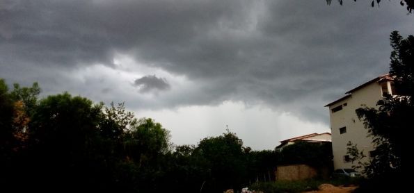 chuva chegando em caraibas