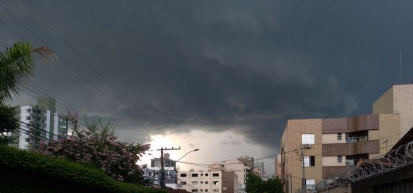 Temporal se aproxima de Coronel Fabriciano (MG)