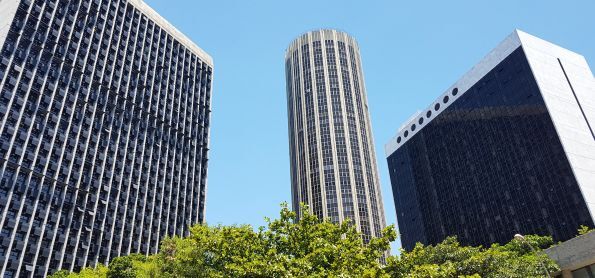 Muito sol, muito azul.