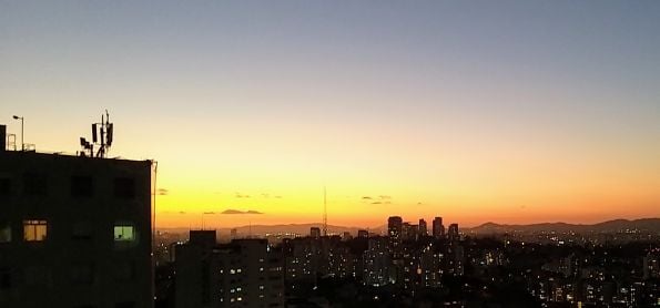 #fiqueemcasa Início da Noite em SP temperatura caindo