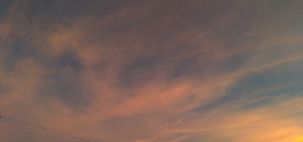 Céu colorido no céu de Curitiba neste fim de tarde de sabado