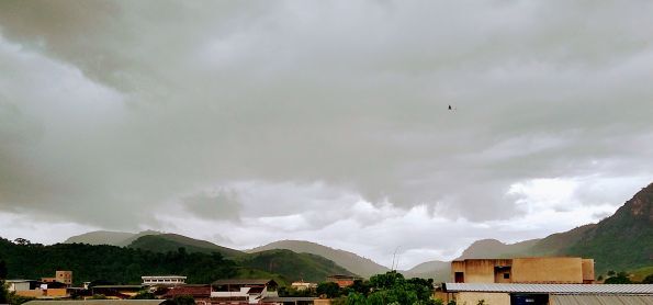 Pancadas de chuva em Vargem Alegre (Região do Vale do Rio Doce, Leste de MG)
