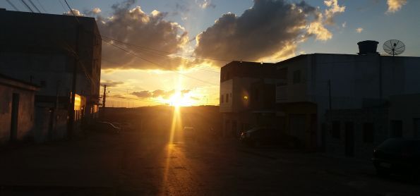 PARA FINALIZAR O DIA UM PÔR DO SOL EM BARRA DA ESTIVA - BAHIA