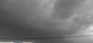 nuvem carregado cobriu o céu de Curitiba nesta tarde de sabado